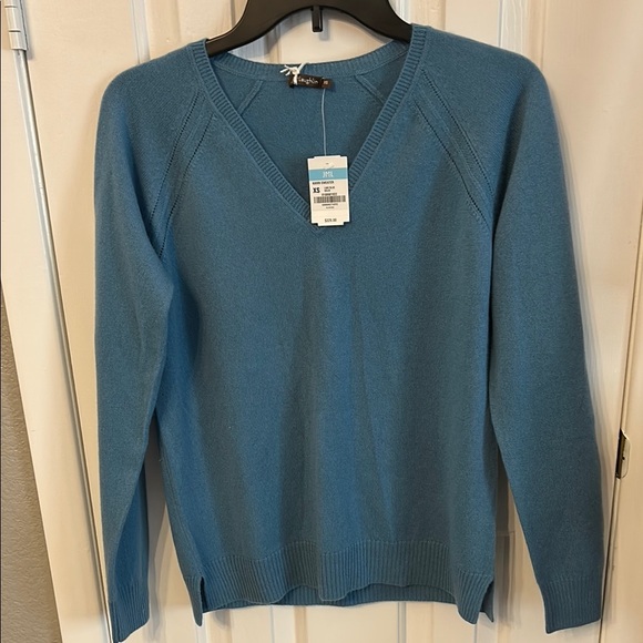 J. McLaughlin (XS) Lake Blue Karri Sweater V-Neck 100% Cashmere Pullover NWT - Picture 1 of 7